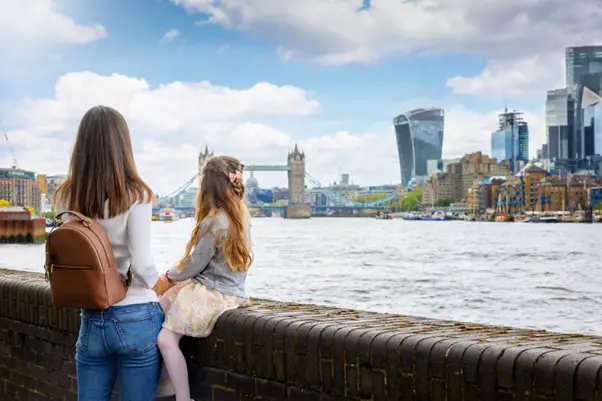 Explore and Learn: English for Young Travelers